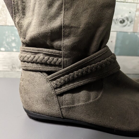 Torrid size 7 WW Braided Knee-High Boot - Picture 3 of 5